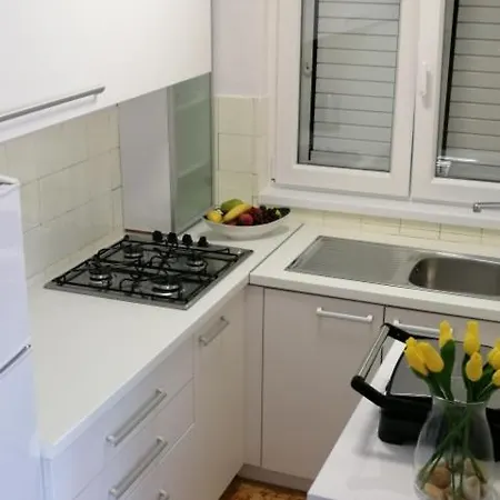 Delfino - Uz Apartment *