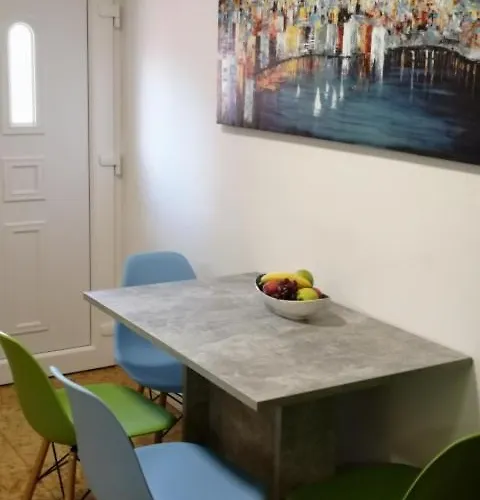 Delfino - Uz בטינה